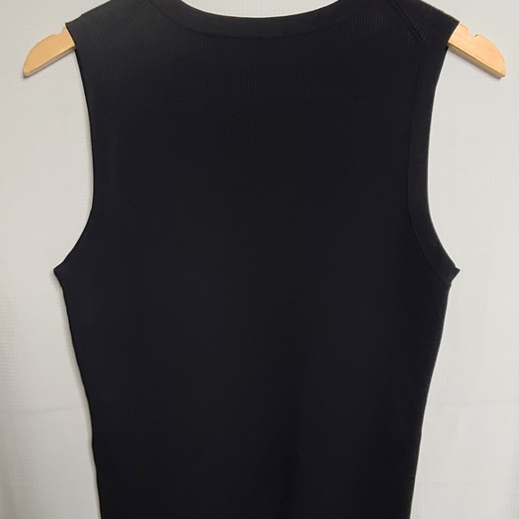 Banana Republic Woman's Silk Blend Petite Black Sweater Vest - Picture 3 of 5